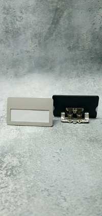 Elegancki identyfikator Silver z okienkiem / różne warianty mocowania