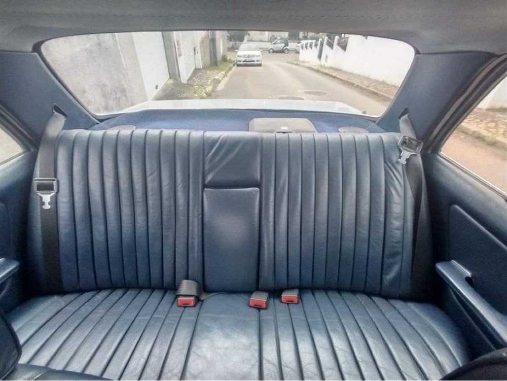 Mercedes Benz 300D w123