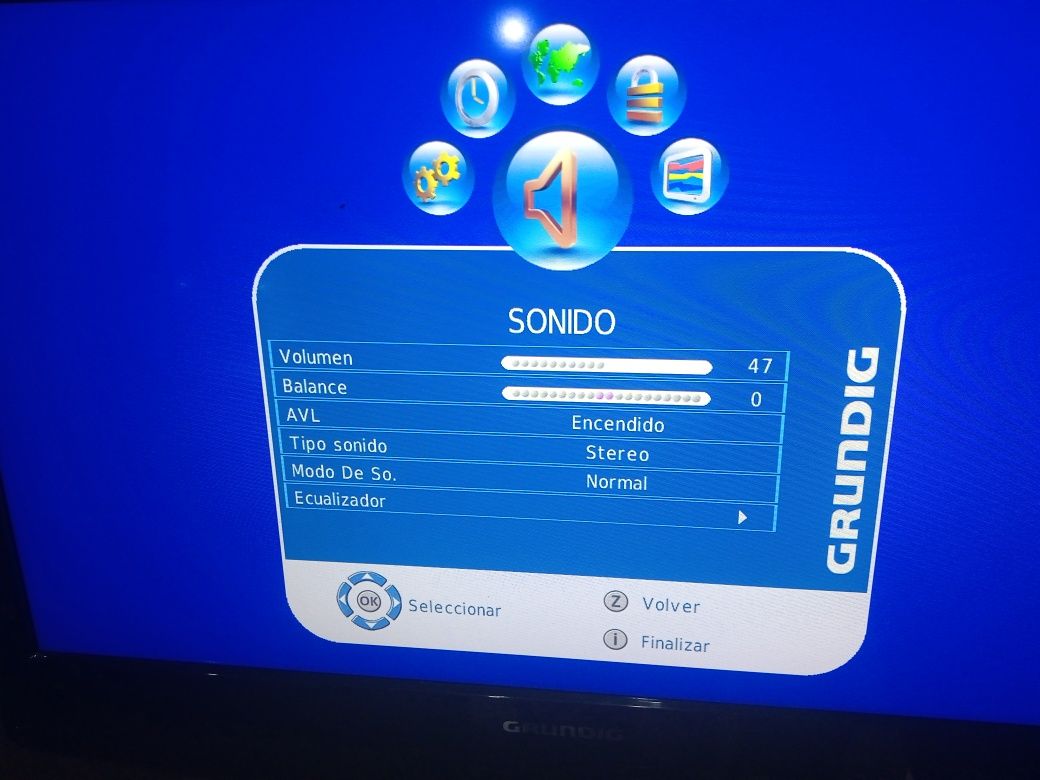 Телевізор  Grundig