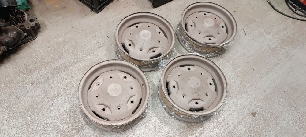 Fiat 126p 4 felgi cytryny w idealnym stanie po piaskowaniu do malowani
