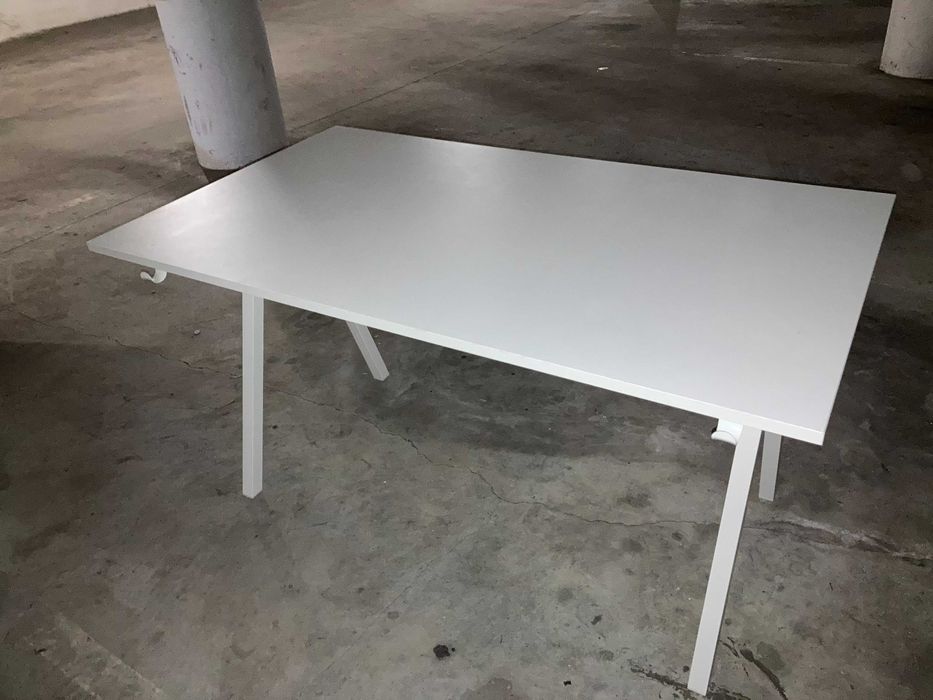 Messa secretária Trotten Ikea