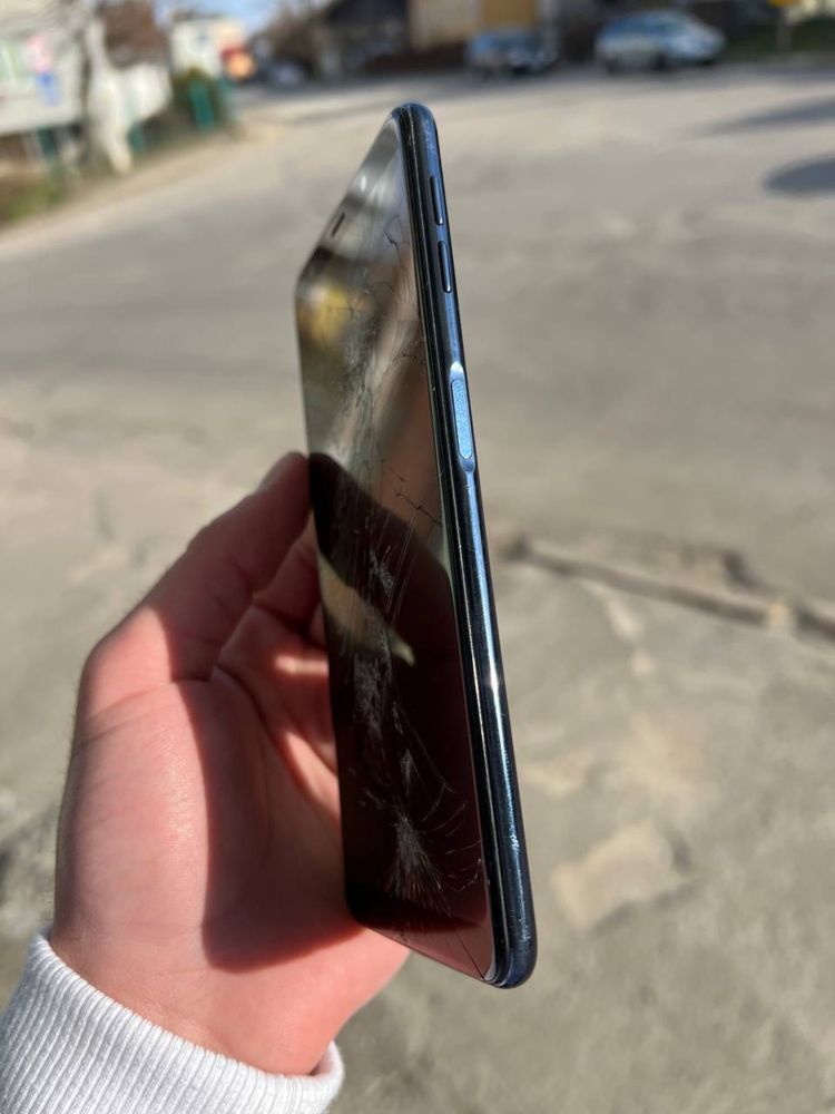 Телефон Samsung GALAXY A7 (2018) 4/64gb