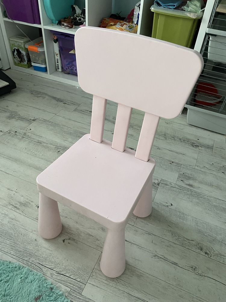 Stolik kawowy 90x55 ikea plus krzesla mamut 3 sztuki