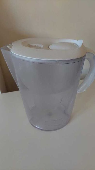 Dzbanek filtrujący Brita