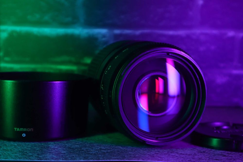 Objetiva Tamron 70-300mm f/4-5.6 Di LD Macro para Canon EF