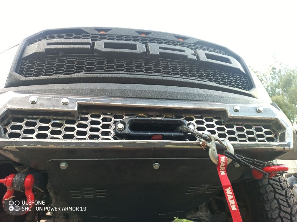 Zderzak Ford F150 wraz z osłonami