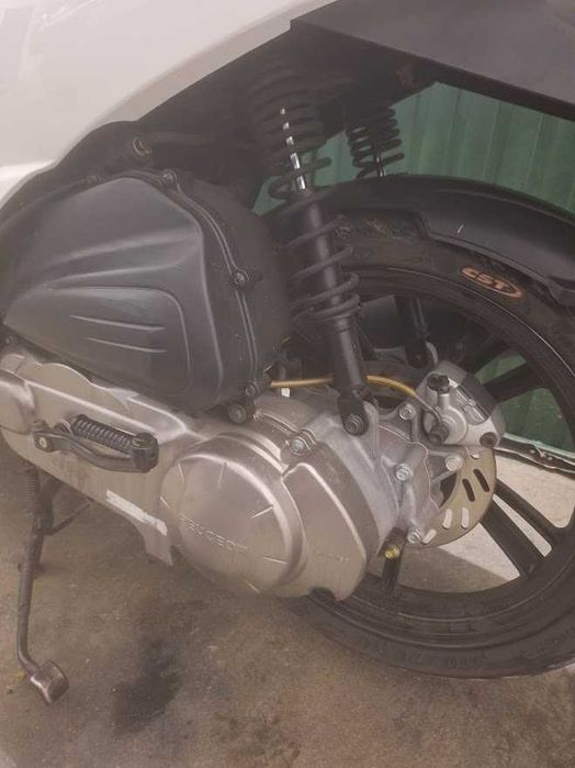 Peugeot Tweet 125 como nova