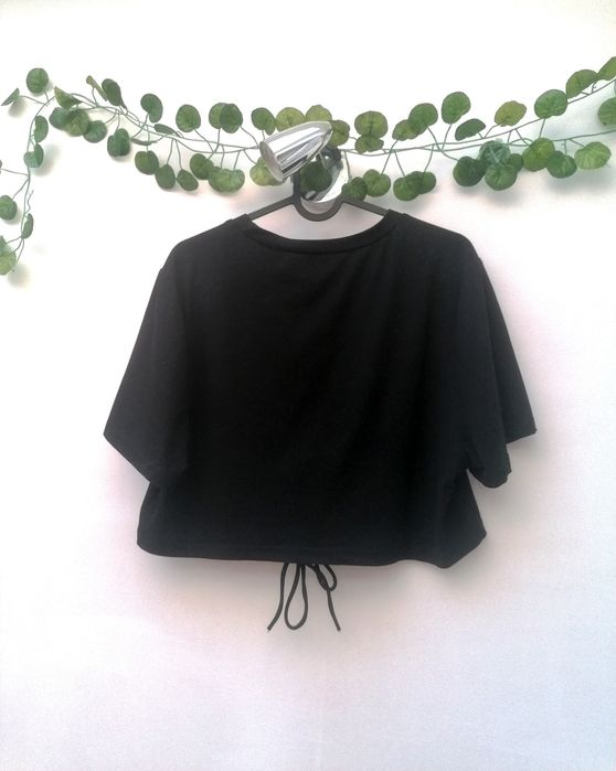 T-shirt Cropped Preta