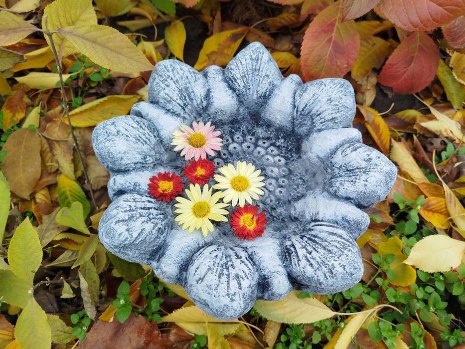 Садовые поилки, купальни, кормушки для птиц