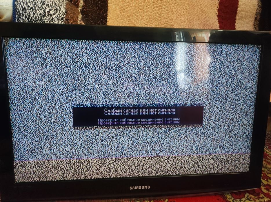 Samsung Le32c454e3w на запчастини