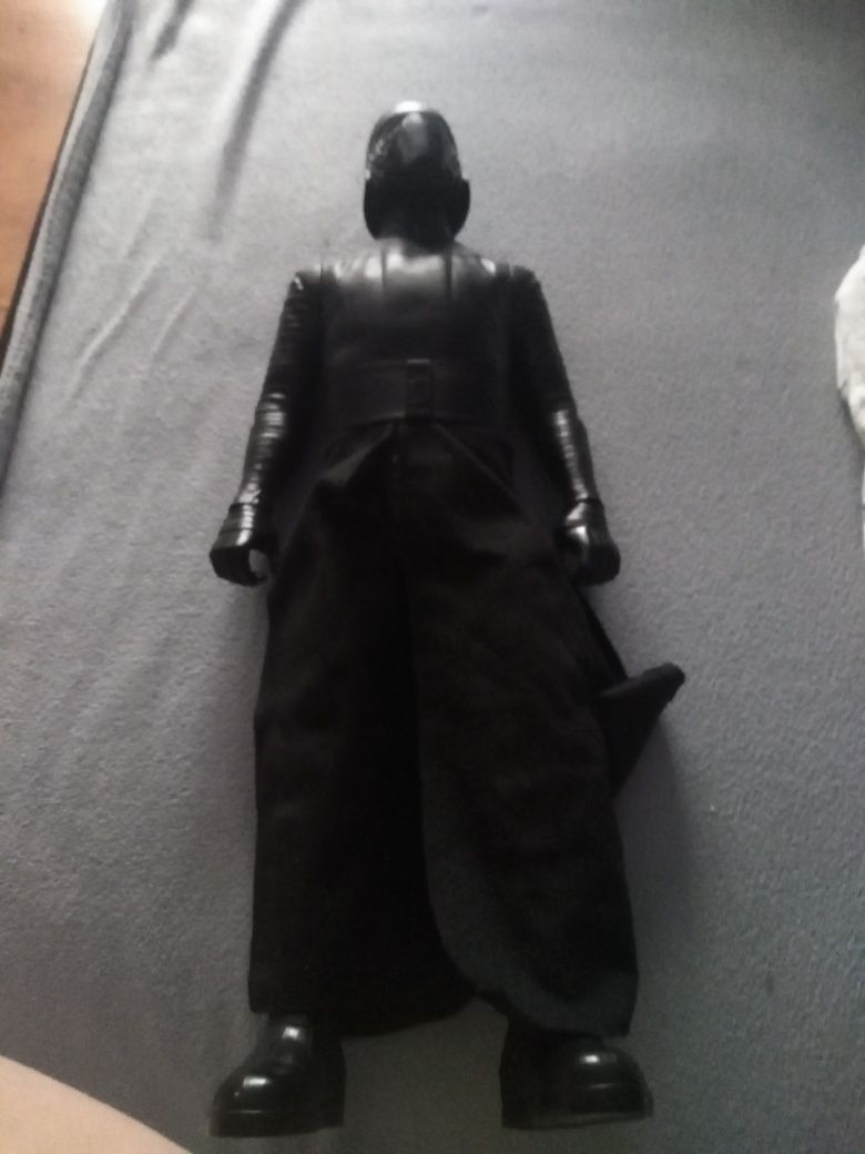 Sprzedam figurkę Kylo Rena wysokość 40cm