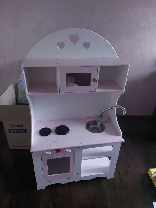 Меблі в дитячу дівчинці