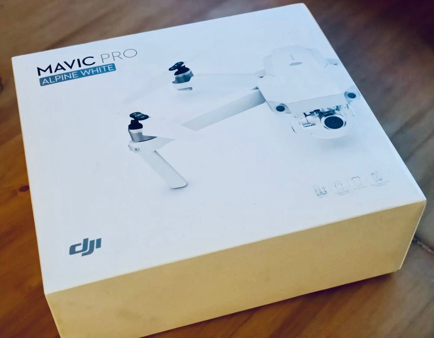 Dron DJI Mavic Pro w zestawie, jak nowy!