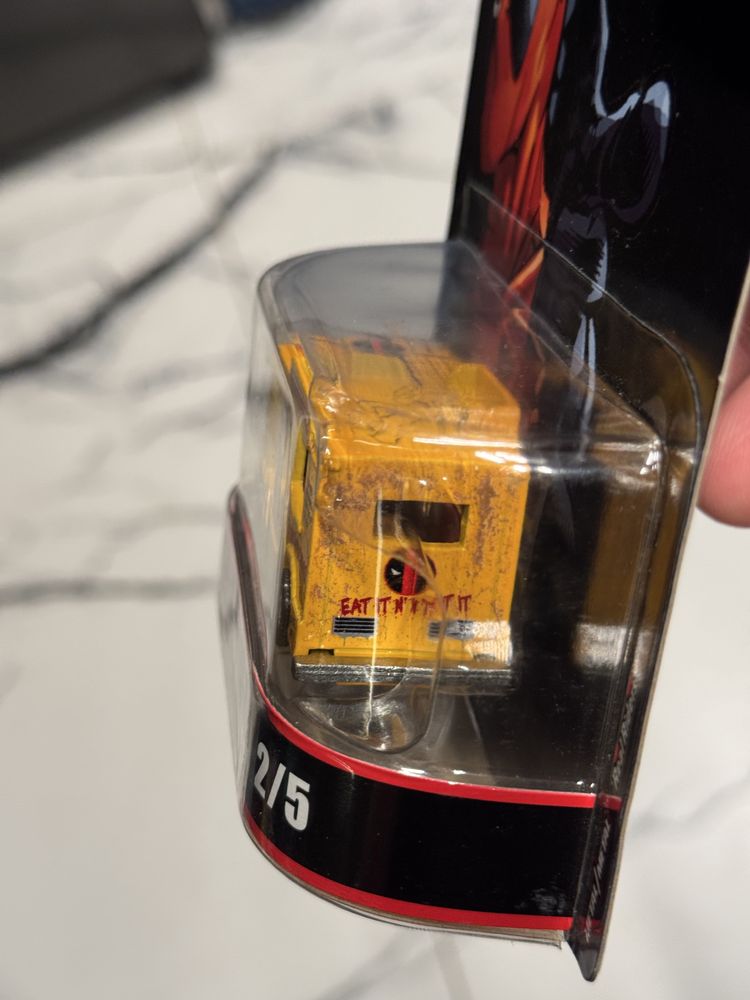 Hot Wheels Premium Special DEADPOOL Chimichanga Truck MARVEL z 2018!