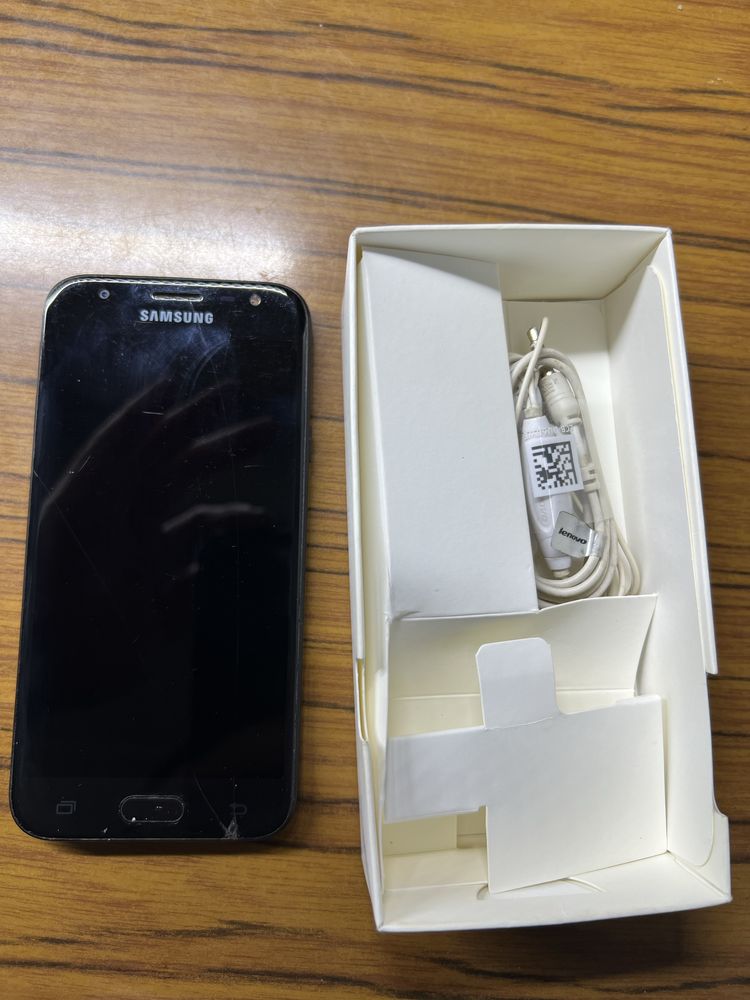 Телефон Самсунг Galaxy J3