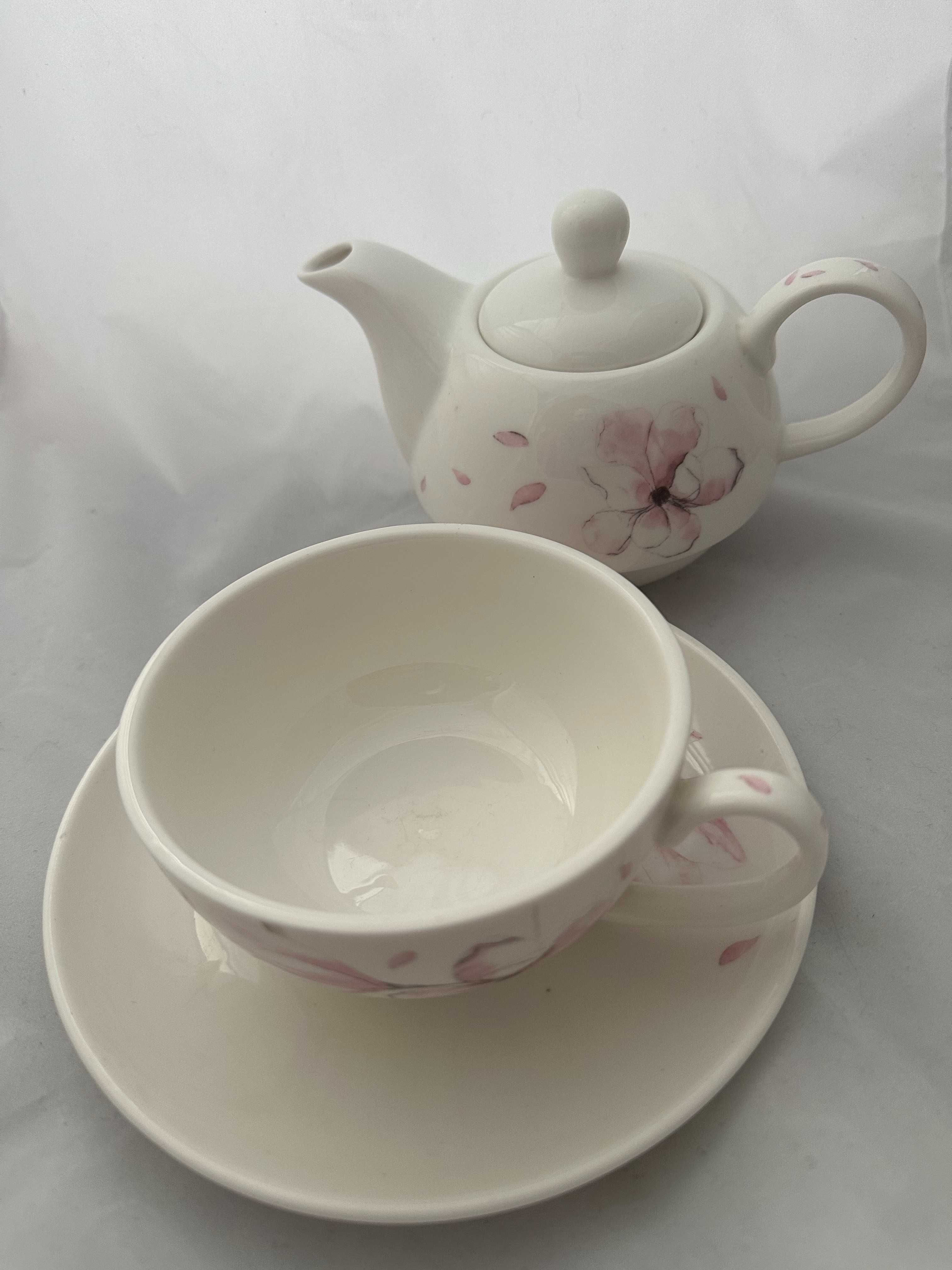 Czajnik z filiżanką + talerzyk Home&You, New Bone China, biały+kwiaty