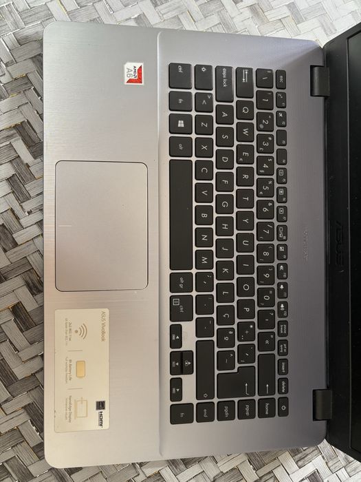 Computador portatil Asus