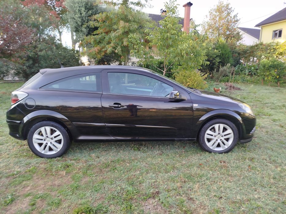 Opel Astra GTC 1.3 CDTI 90cv