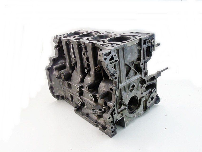 Blok Silnika 2Ad 2.2 D4D Avensis Rav4 Corolla Verso Is200 Auris