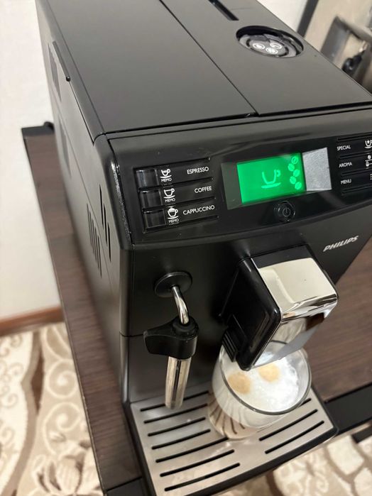 Кофеварка Saeco Minuto Cappuccino кавомашина кавоварка є відео