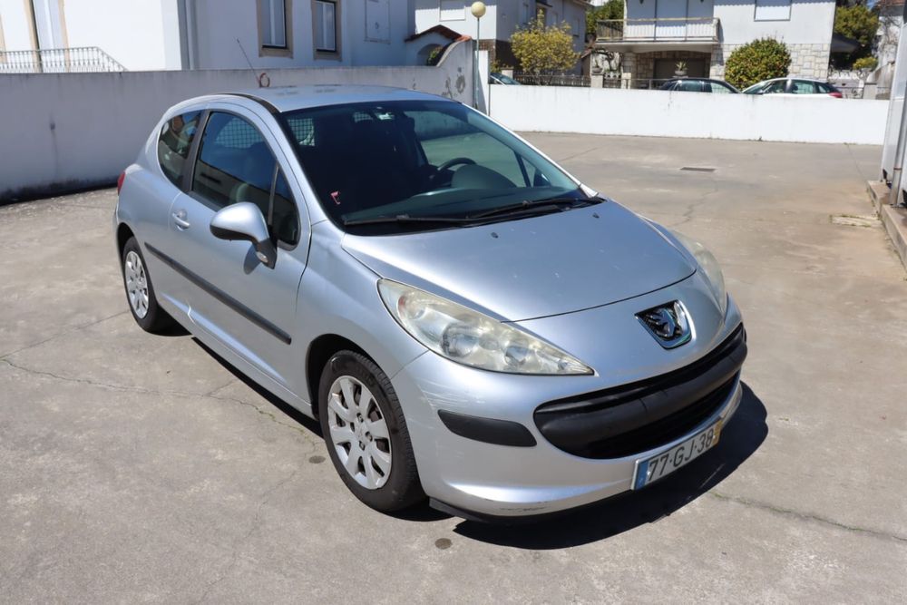 Peugeot 207 1.4 HDi (2008) – Económico e Fiável