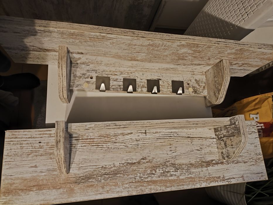 Półka wisząca przecierana