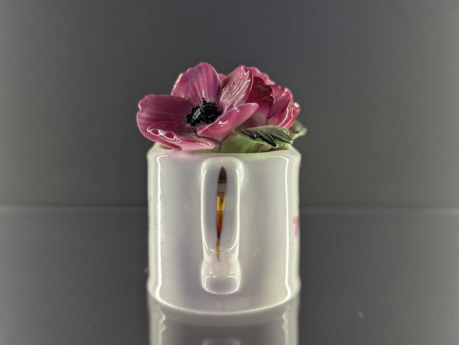 Колекційна порцелянова лійка з анемонами, Англія, кістяна порцеляна