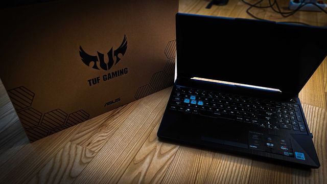Laptop ASUS TUF Gaming F15 15,6" 144Hz Intel® Core i5-10300H 512GB SSD