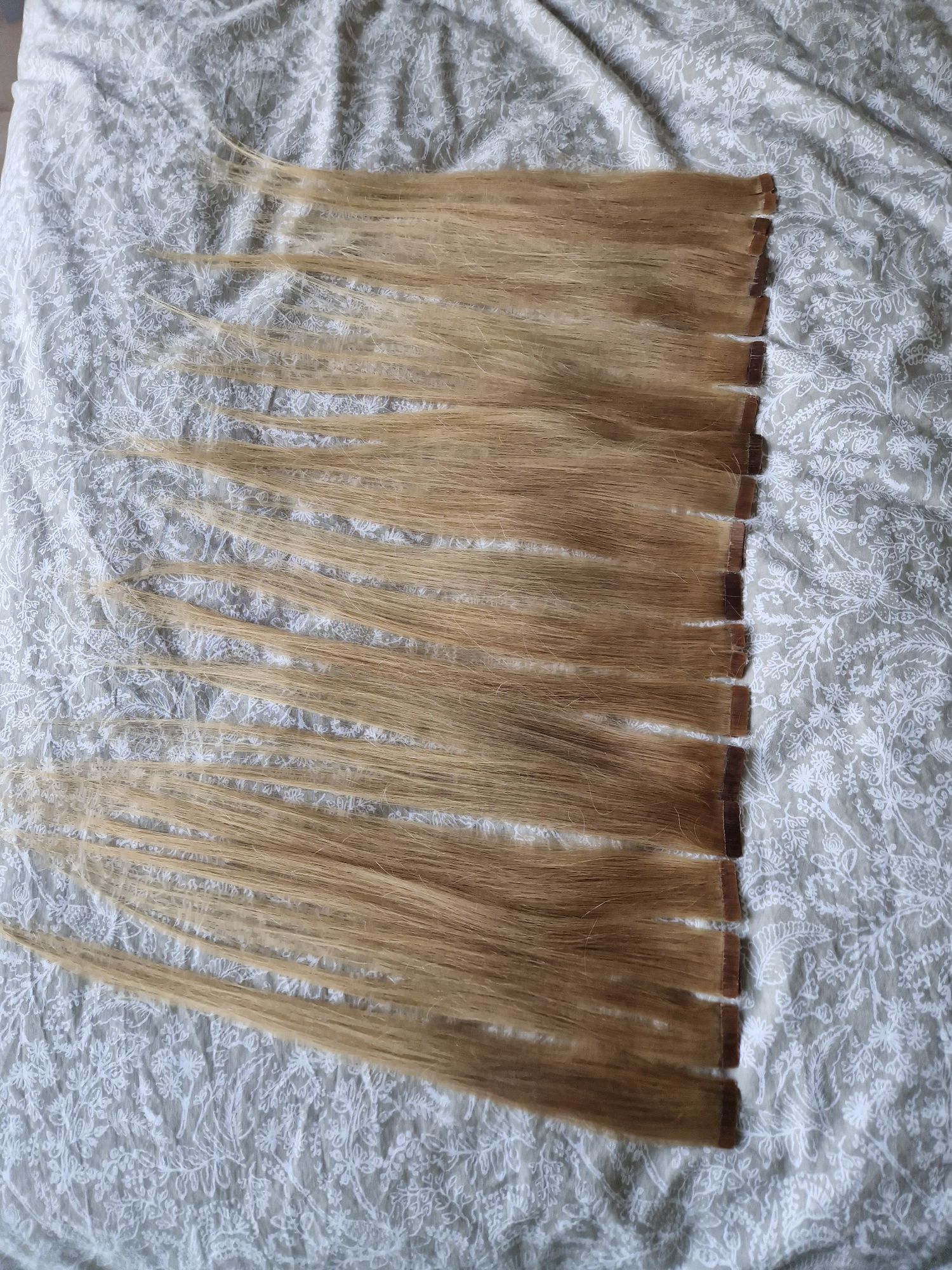 Włosy tape on kanapki ombre blond