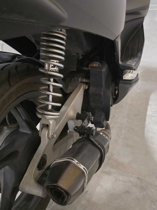 honda pcx 125cc ano 2016 , bem recheada de extras