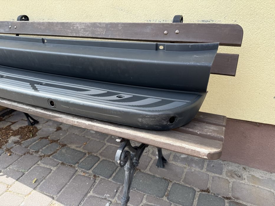 Zderzak tył stopień Mercedes Sprinter W907  pdc stan bdb