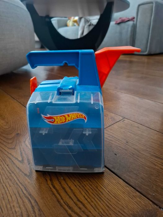 Wheels Wyrzutnia przenośna walizeczka garaż