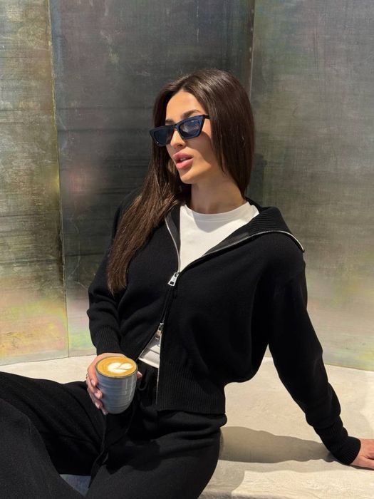 Нереальні жіночі костюми!