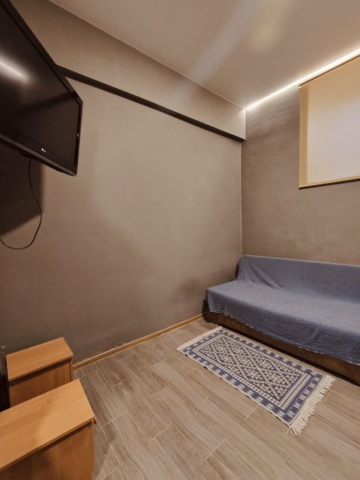 Сдам 1 комнатная квартира метро Южный Вокзал. Капремонт.