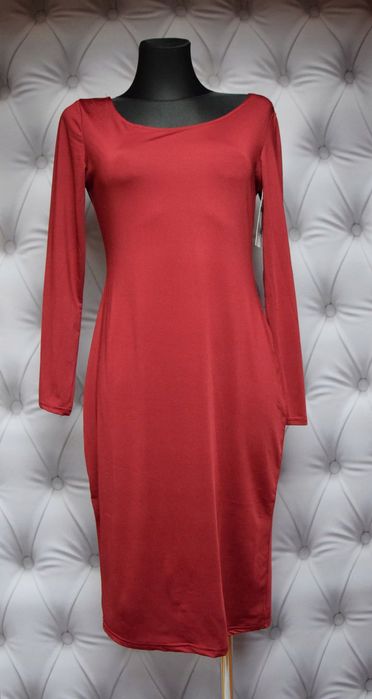 Sukienka midi czerwone wino paski na plecach długi rekaw