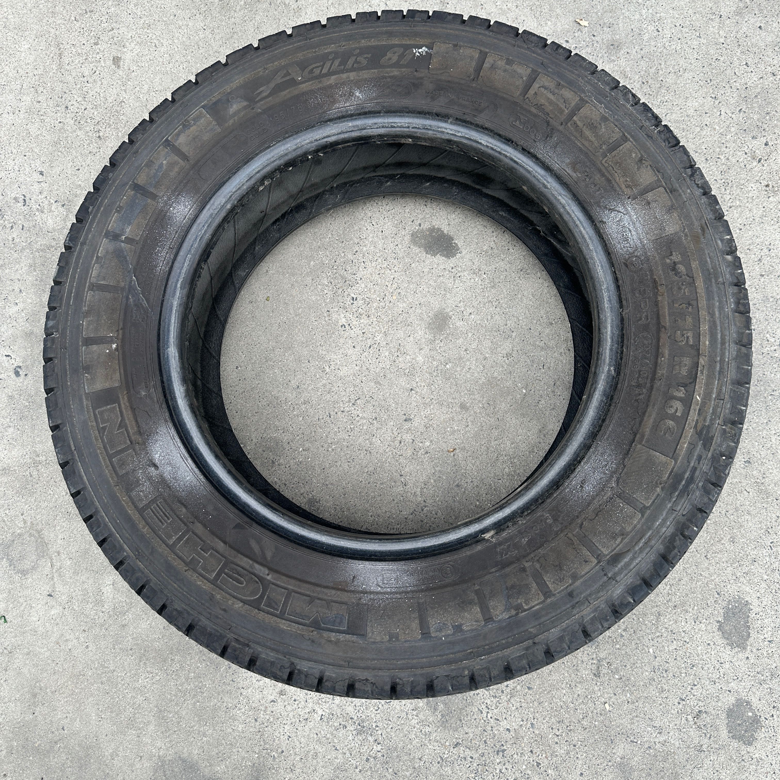 Pneus MICHELIN para Carrinha Iveco/Toyota/Ford... BOM ESTADO