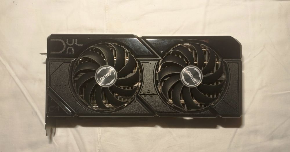 ASUS Dual RX 7800 XT 16GB