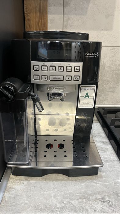 Кавова машина Delonghi ECAM 22.360.B Magnifica S