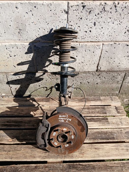 Noga mcperson amortyzator Toyota Corolla E16 Auris II 1.4 D4d 12-18r