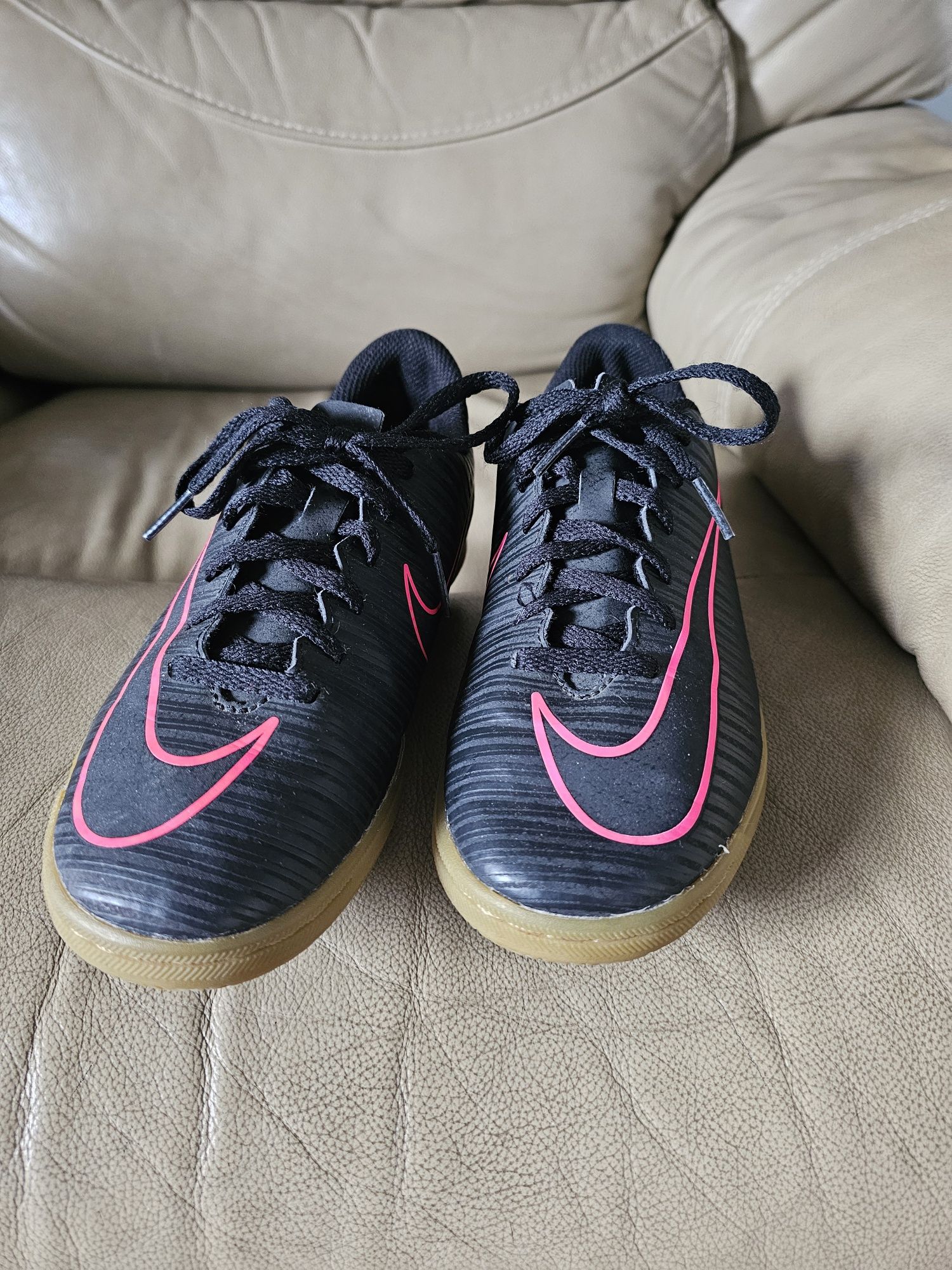 Halówki Nike Mercurial 36,5