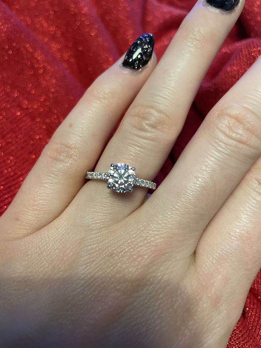 Poerscionek z diamentem(brylantem)