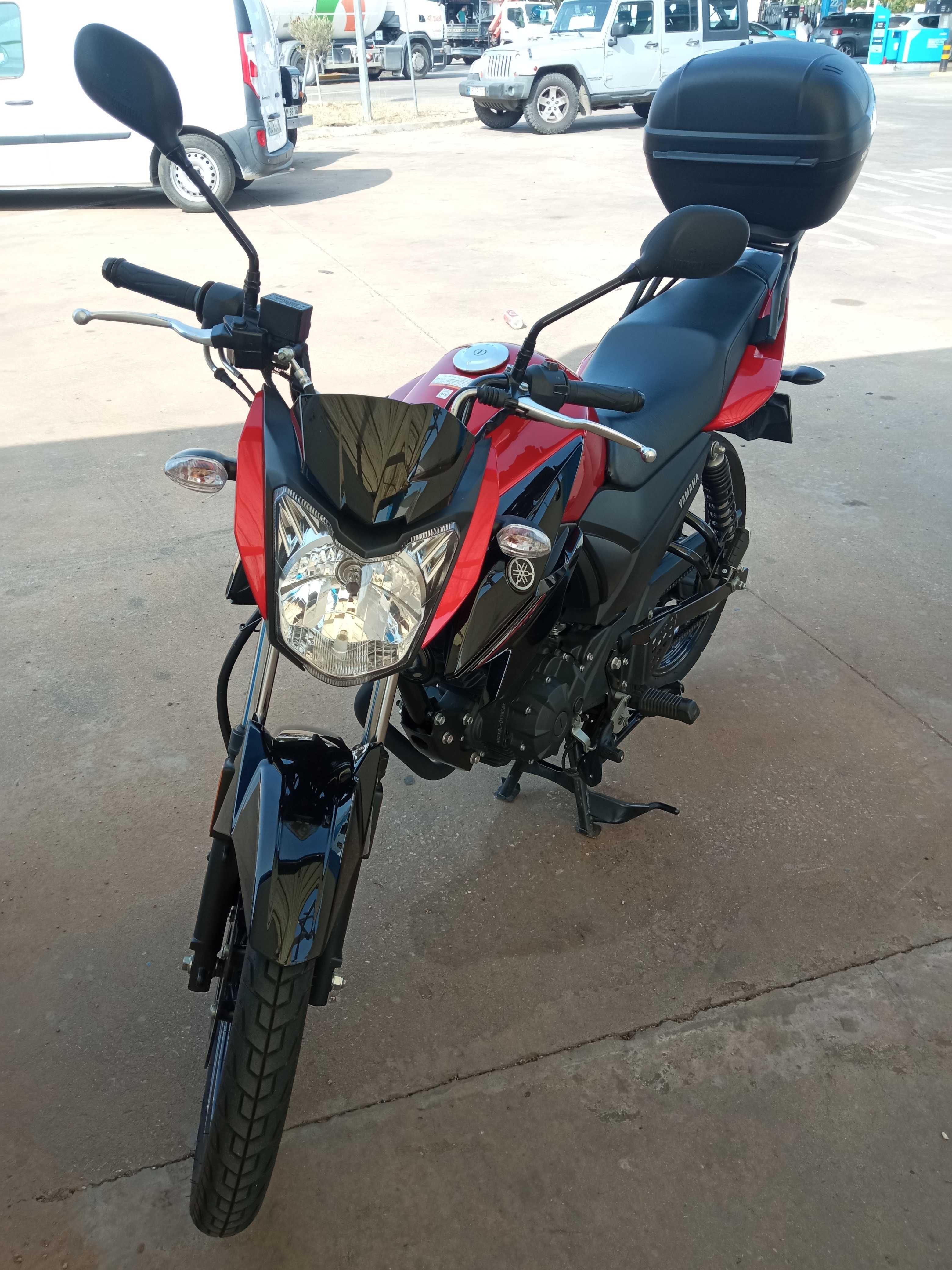 Yamaha YS 125 como nova
