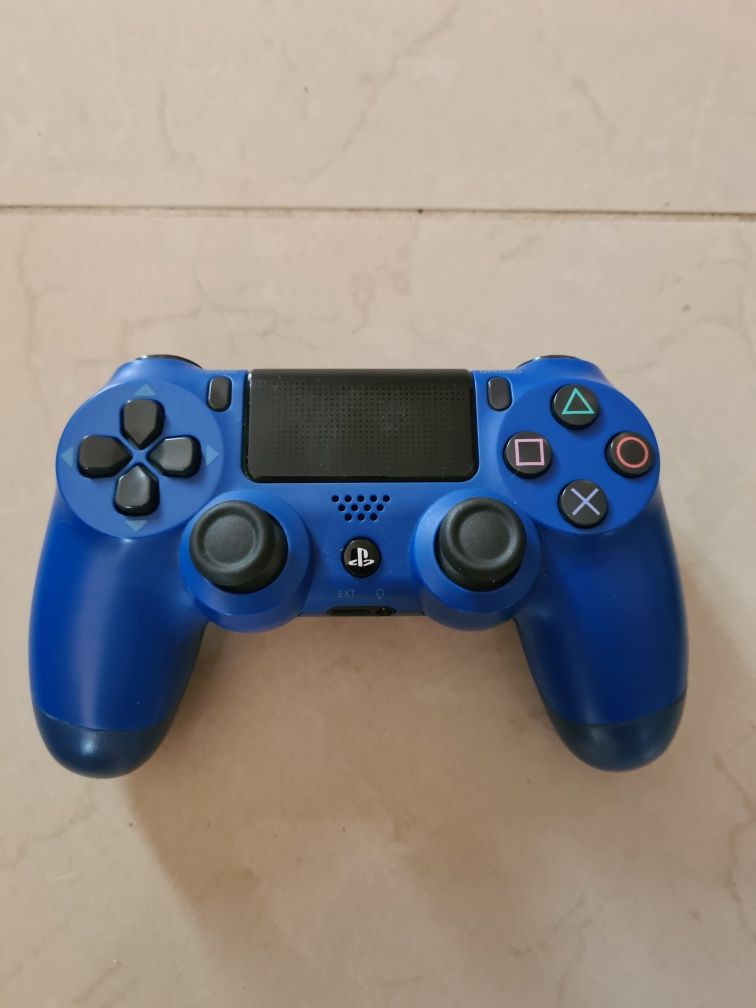 Pad playstation 4 niebieski