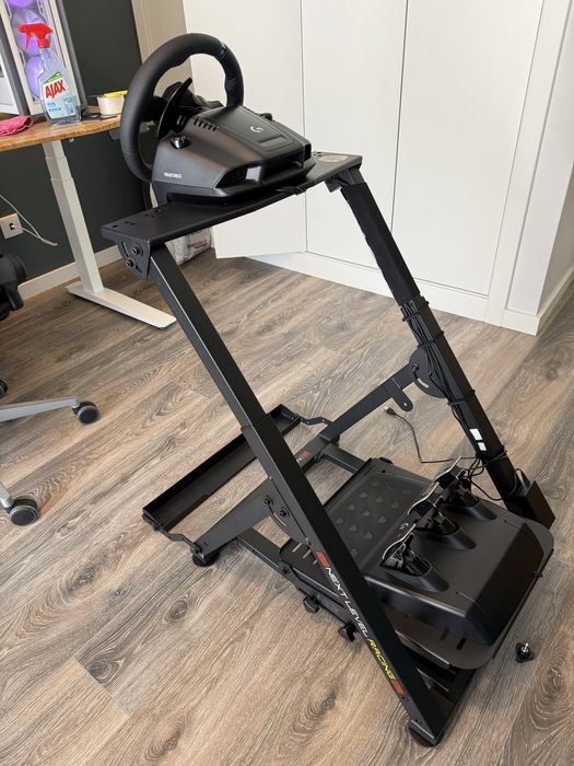Volante Logitech 923 + Racing Wheel Stand 2.0