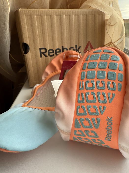 Чешки Reebok 39 розмір  гімнастичне взуття фітнес танці