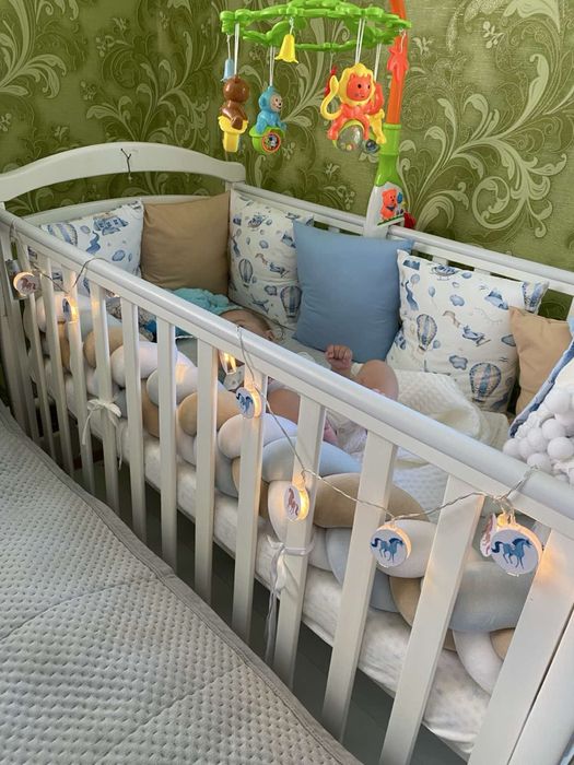 Ліжко дитяче без явних слідів використання,продаєм бо вже не потрібно