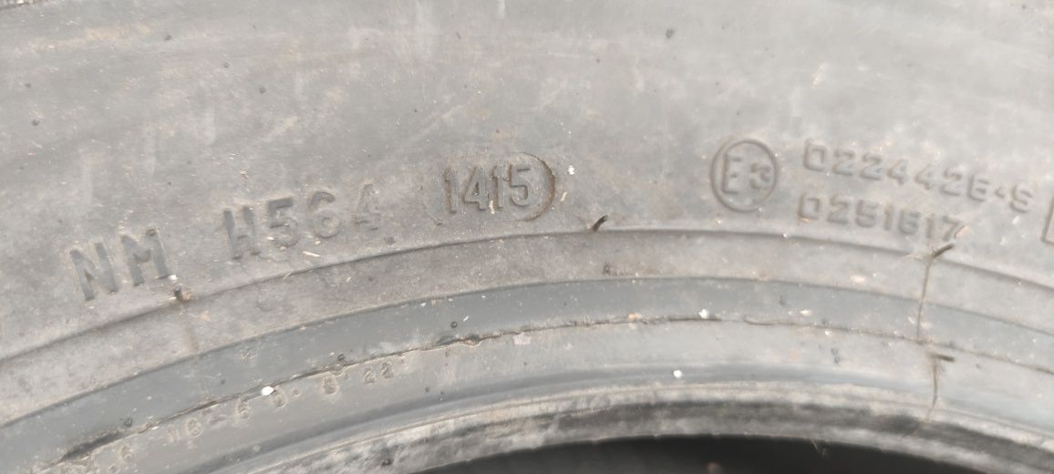Opony zimowe z 2015r 6mm 215/65/16 Pirelli ANDB