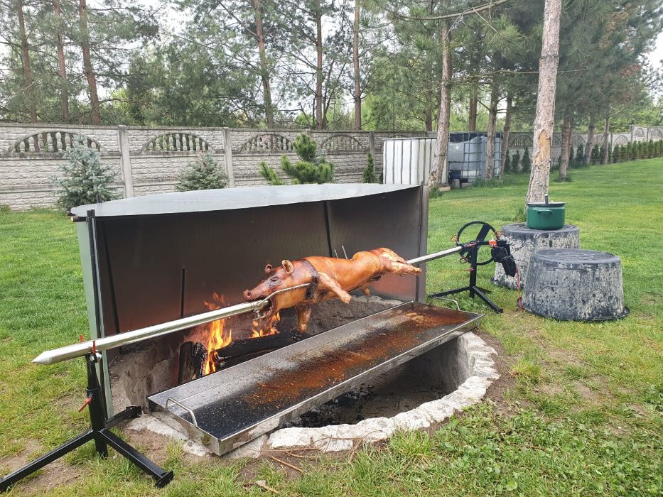 Rożen, grill, rożno - pieczony prosiak, dzik, baran, jagnię 12V