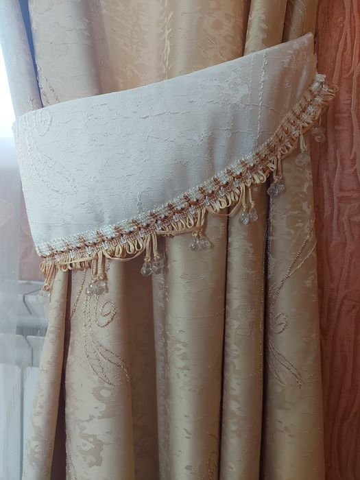 Продаю штору + ламбрикени + тюль