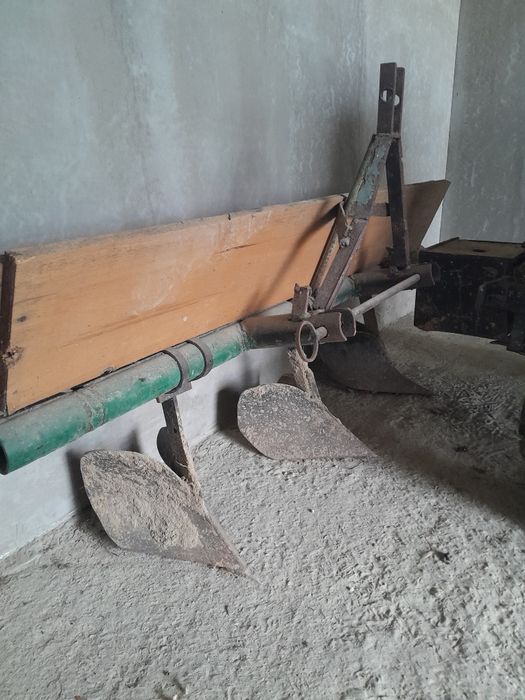 Трактор xt224, причіп, борони